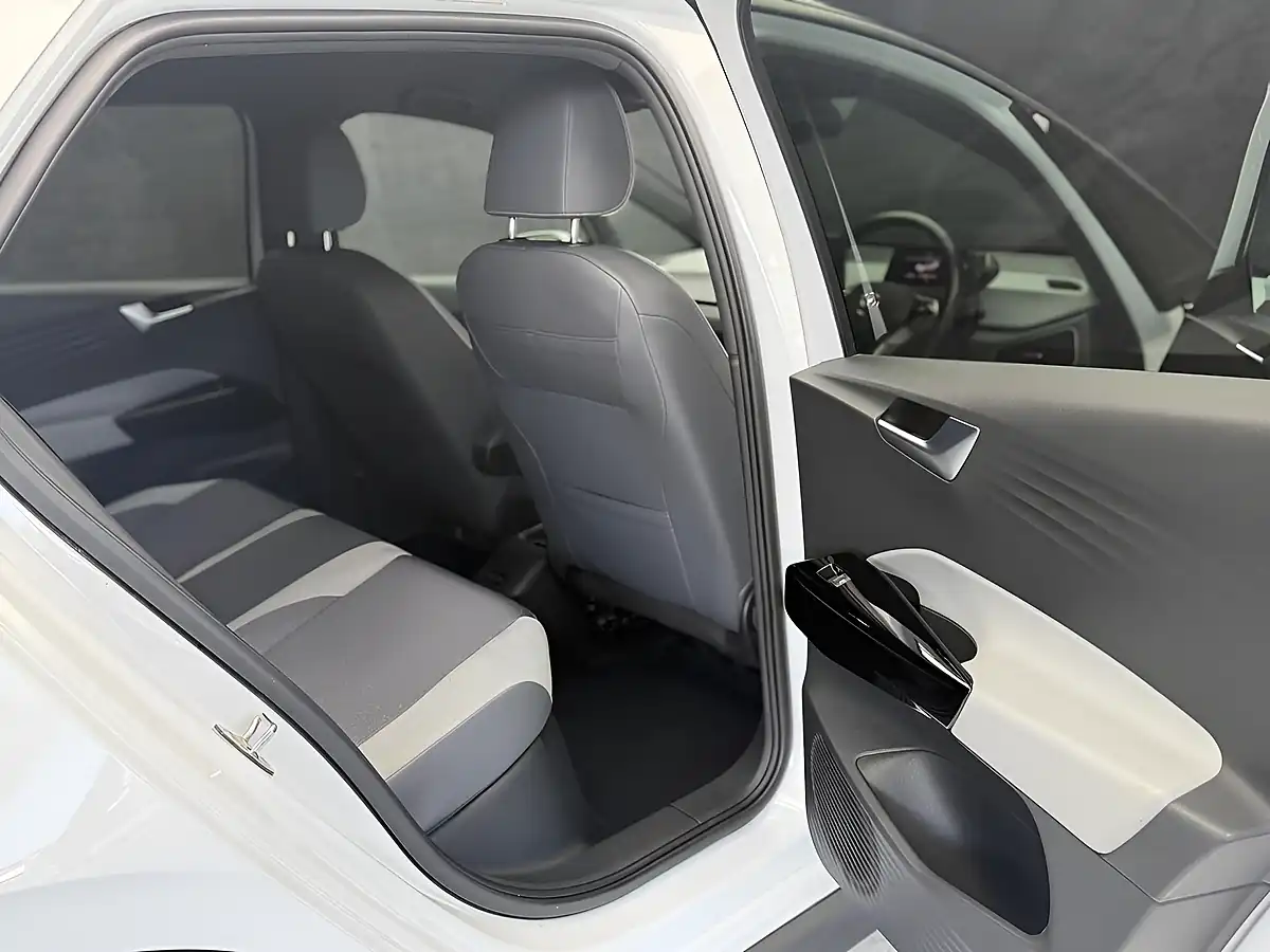 Used 2021 Volkswagen ID.3 Pro Business White - Interior and Exterior details 19