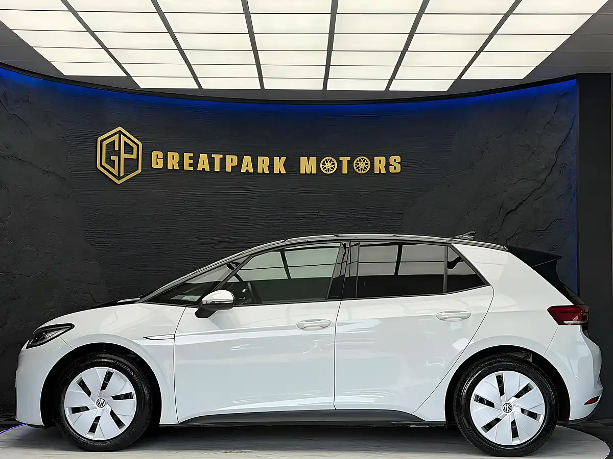 Used 2021 Volkswagen ID.3 Pro Business White - Interior and Exterior details 7