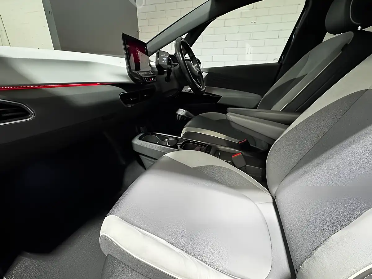Used 2021 Volkswagen ID.3 Pro Family Grey - Interior and Exterior details 10