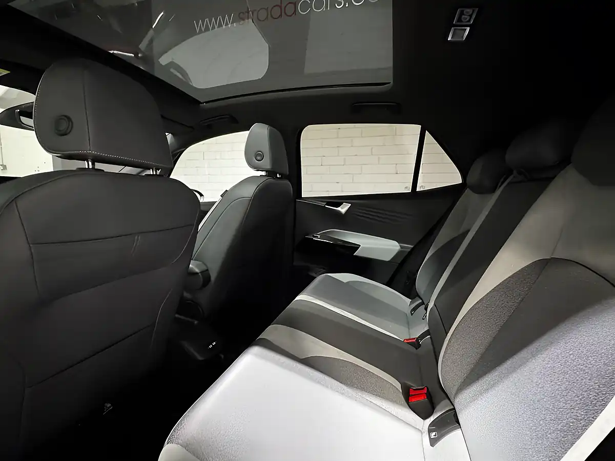 Used 2021 Volkswagen ID.3 Pro Family Grey - Interior and Exterior details 14