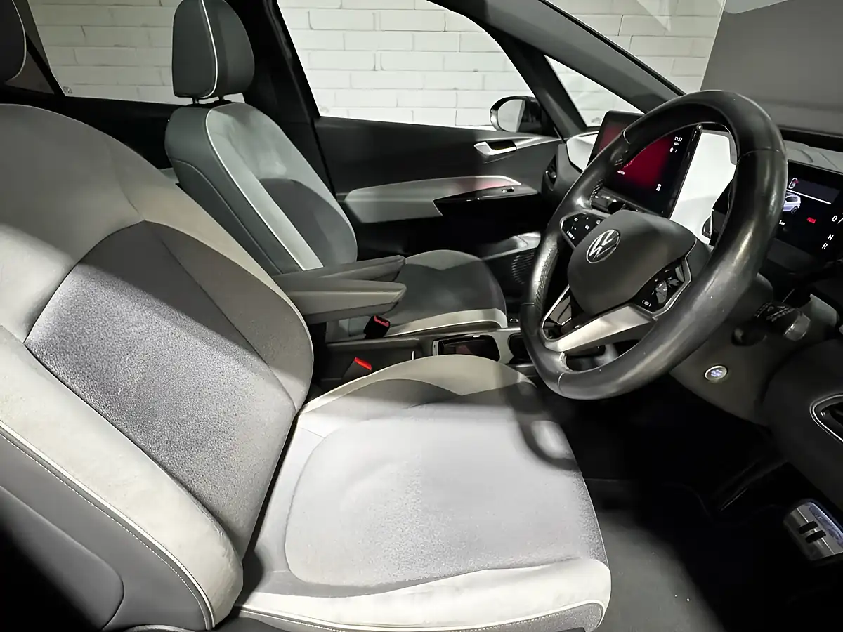 Used 2021 Volkswagen ID.3 Pro Family Grey - Interior and Exterior details 17