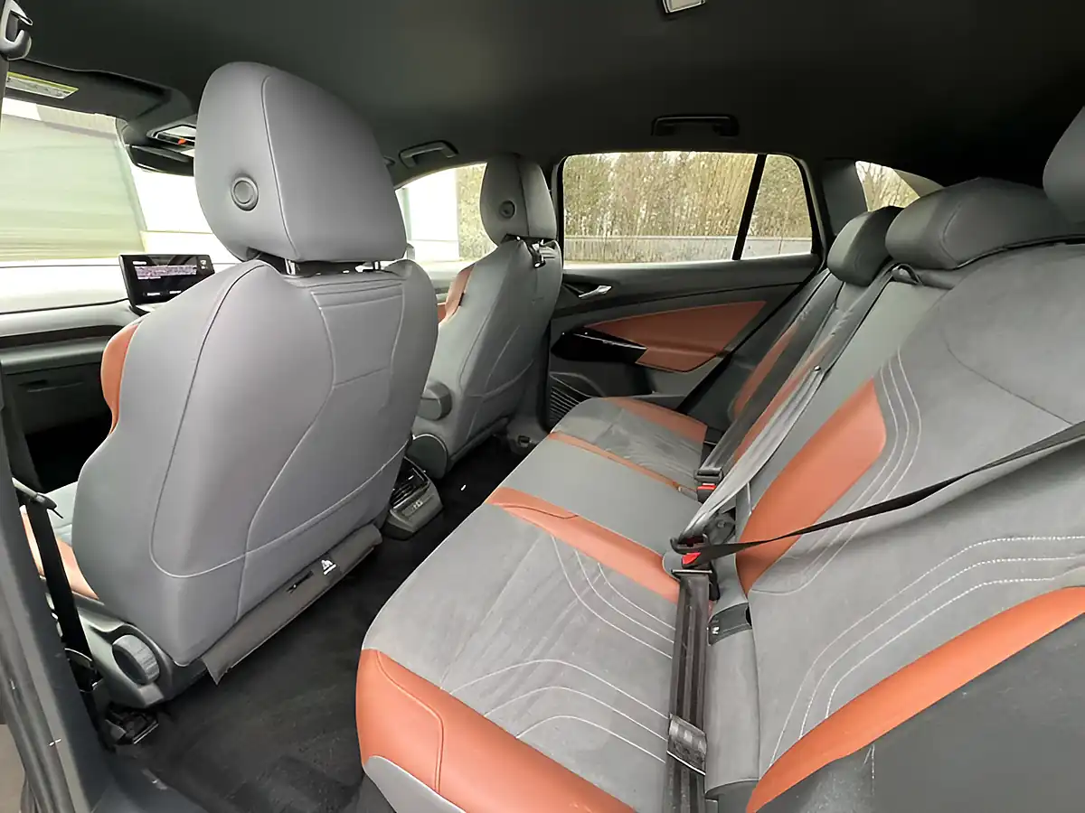 Used 2021 Volkswagen Id.4 1st Edition Grey - Interior and Exterior details 17