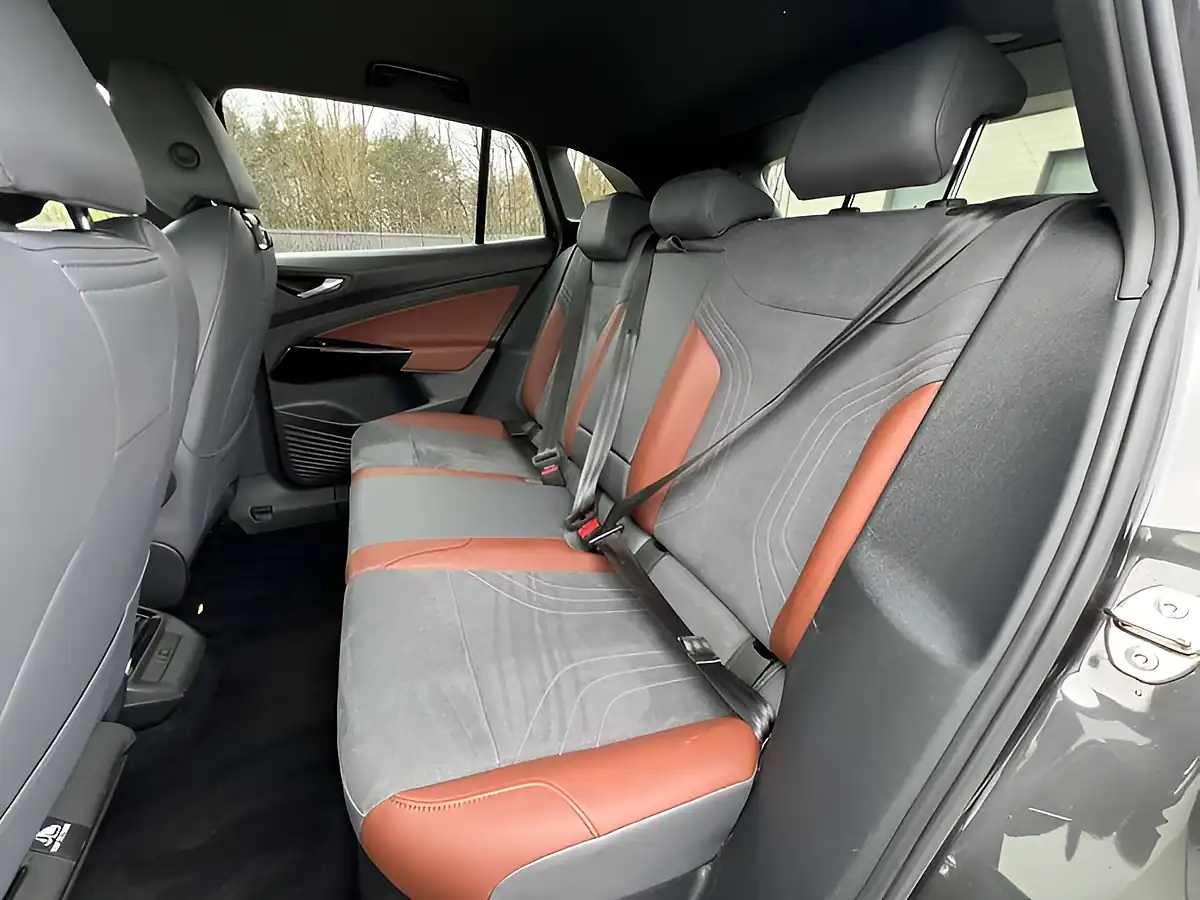 Used 2021 Volkswagen Id.4 1st Edition Grey - Interior and Exterior details 20