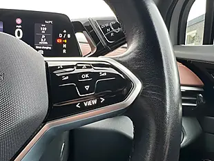 Used 2021 Volkswagen ID.4 Life White - Interior and Exterior details 20