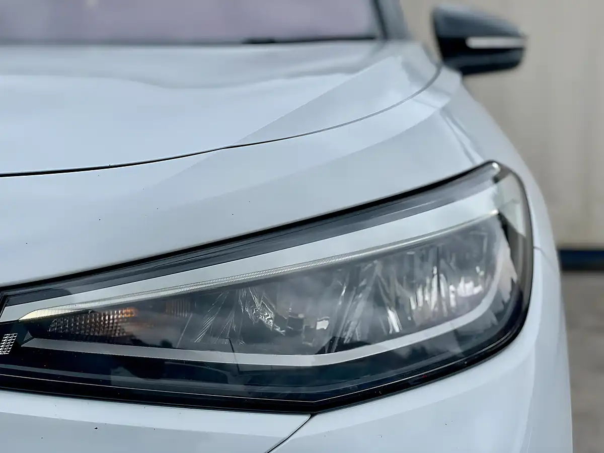 Used 2021 Volkswagen ID.4 Pro Performance 1ST Edition White - Interior and Exterior details 13