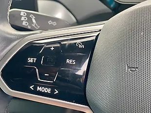 Used 2021 Volkswagen ID.4 Pro Performance 1ST Edition White - Interior and Exterior details 17