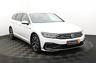 Used 2021 Volkswagen Passat Gte White - Interior and Exterior details 10