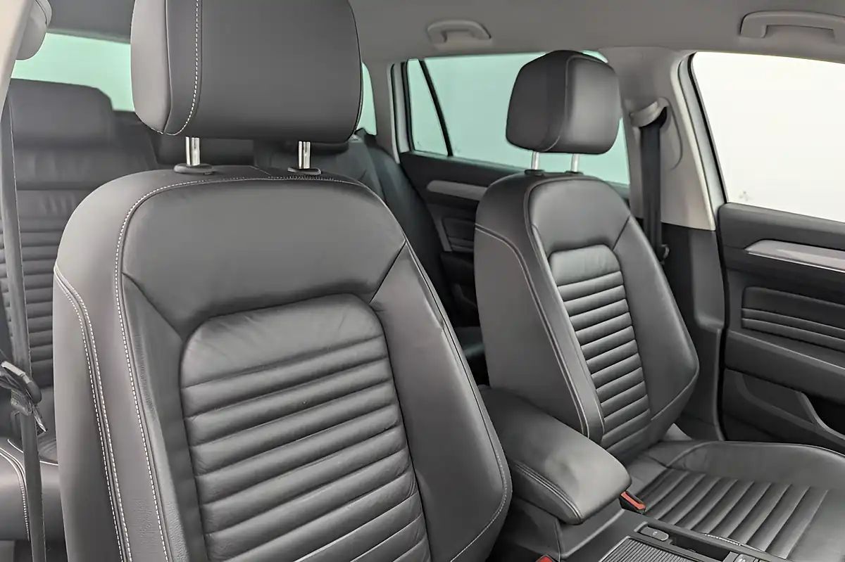 Used 2021 Volkswagen Passat Gte White - Interior and Exterior details 14