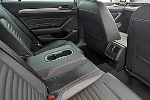 Used 2021 Volkswagen Passat Gte White - Interior and Exterior details 17