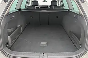 Used 2021 Volkswagen Passat Gte White - Interior and Exterior details 19