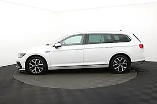 Used 2021 Volkswagen Passat Gte White - Interior and Exterior details 7