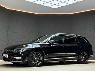 Used 2021 Volkswagen Passat R-Line Edition Black - Interior and Exterior details 4