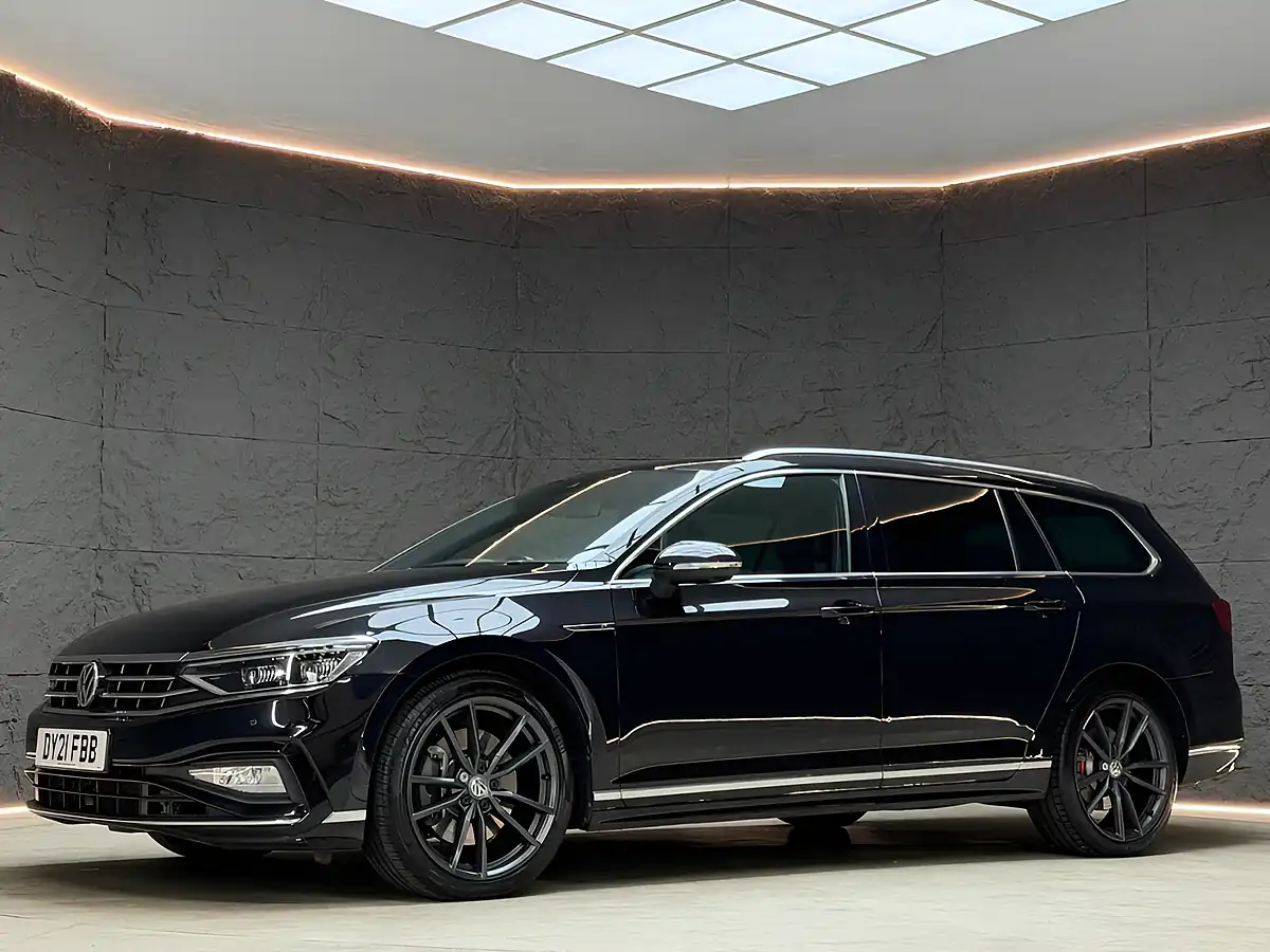 Used 2021 Volkswagen Passat R-Line Edition Black - Interior and Exterior details 4