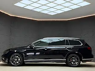 Used 2021 Volkswagen Passat R-Line Edition Black - Interior and Exterior details 5