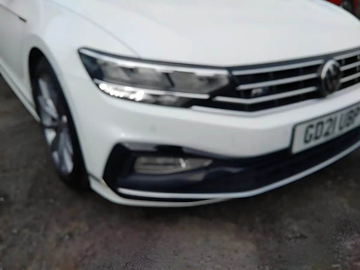 Used 2021 Volkswagen Passat R-Line White - Interior and Exterior details 10