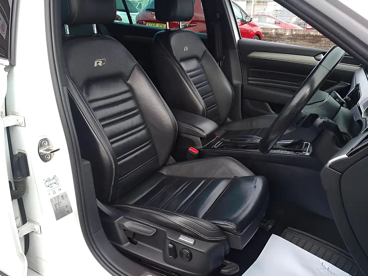 Used 2021 Volkswagen Passat R-Line White - Interior and Exterior details 11