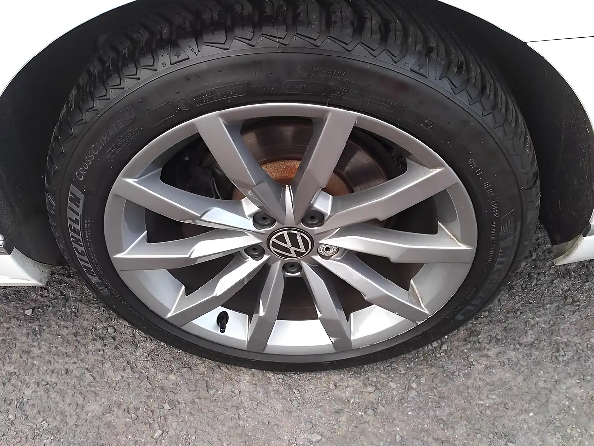 Used 2021 Volkswagen Passat R-Line White - Interior and Exterior details 13