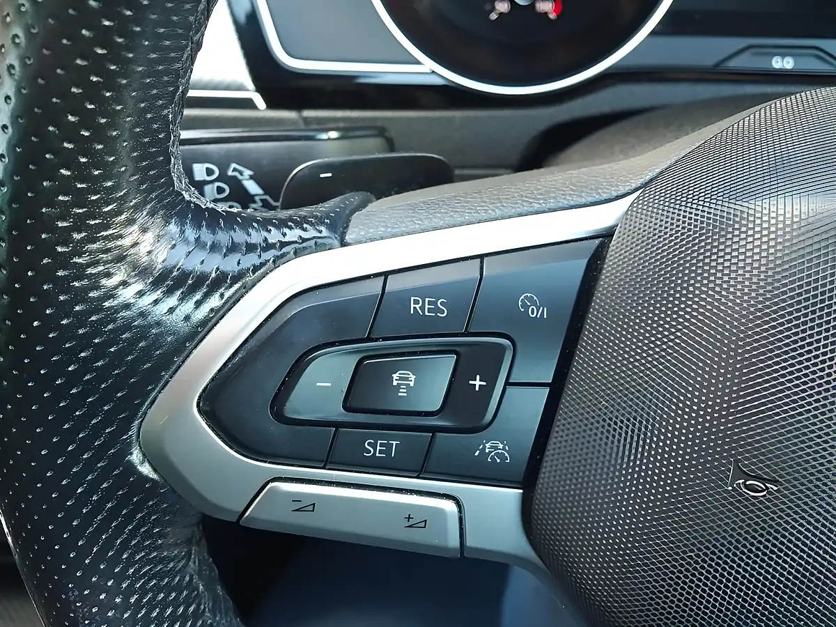 Used 2021 Volkswagen Passat R-Line White - Interior and Exterior details 19
