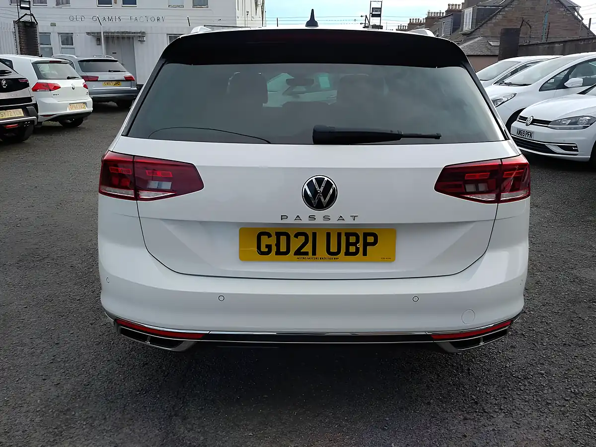 Used 2021 Volkswagen Passat R-Line White - Interior and Exterior details 6
