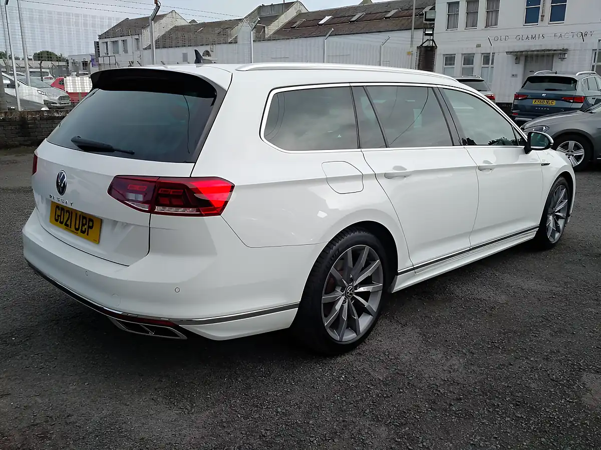 Used 2021 Volkswagen Passat R-Line White - Interior and Exterior details 7