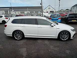 Used 2021 Volkswagen Passat R-Line White - Interior and Exterior details 9