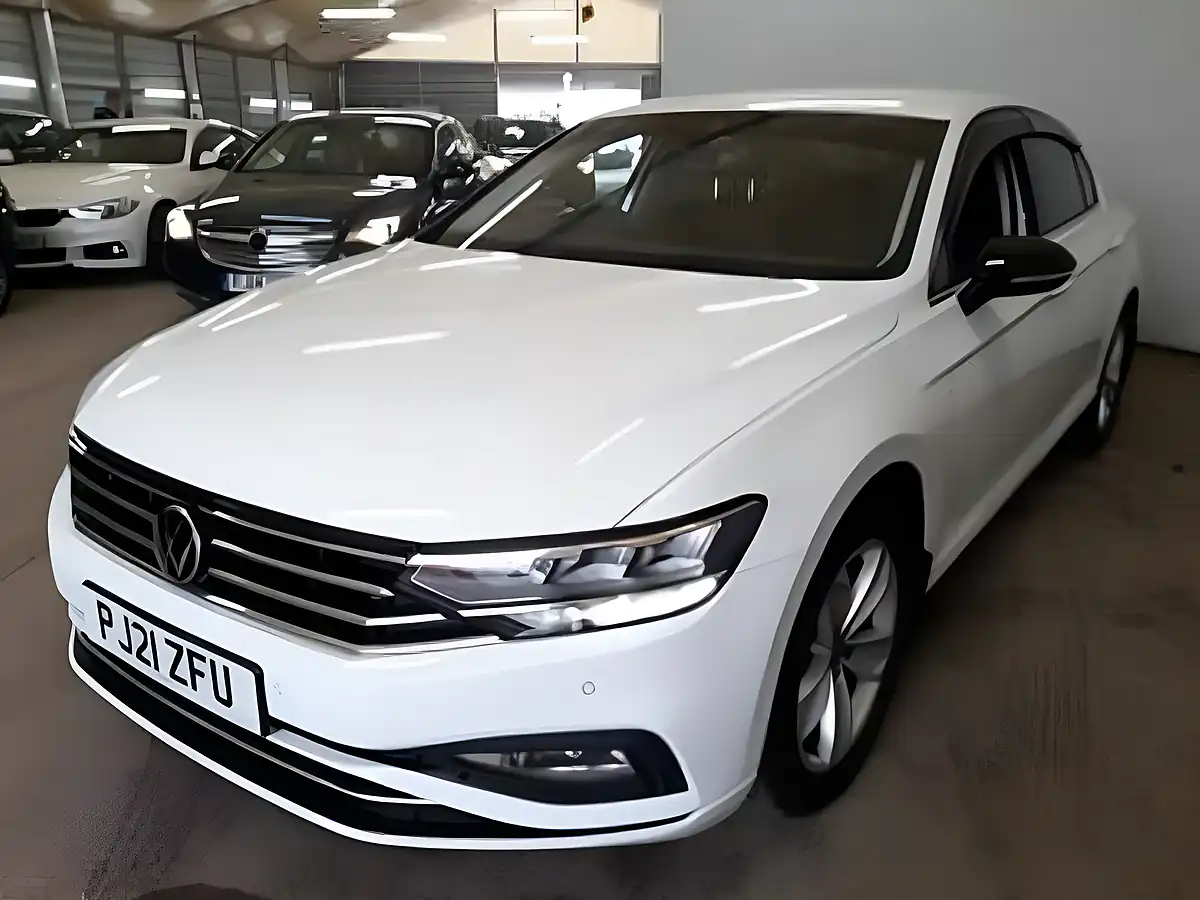 Used 2021 Volkswagen Passat Se Nav White - Interior and Exterior details 3