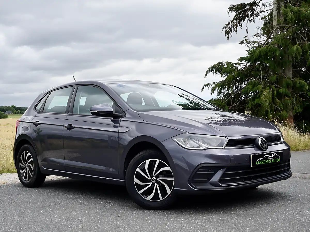 Used 2021 Volkswagen Polo Life Grey - Front View