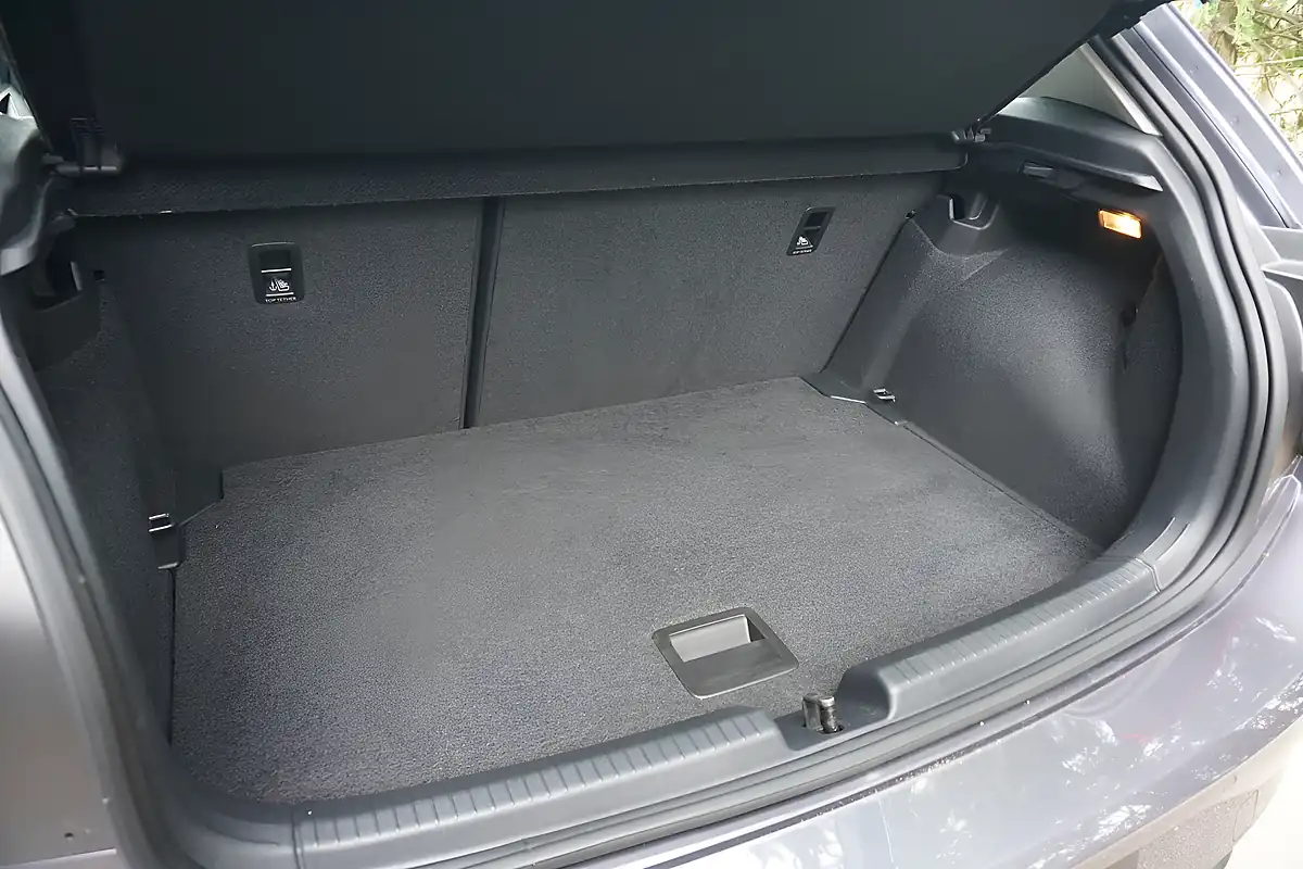 Used 2021 Volkswagen Polo Life Grey - Interior and Exterior details 19