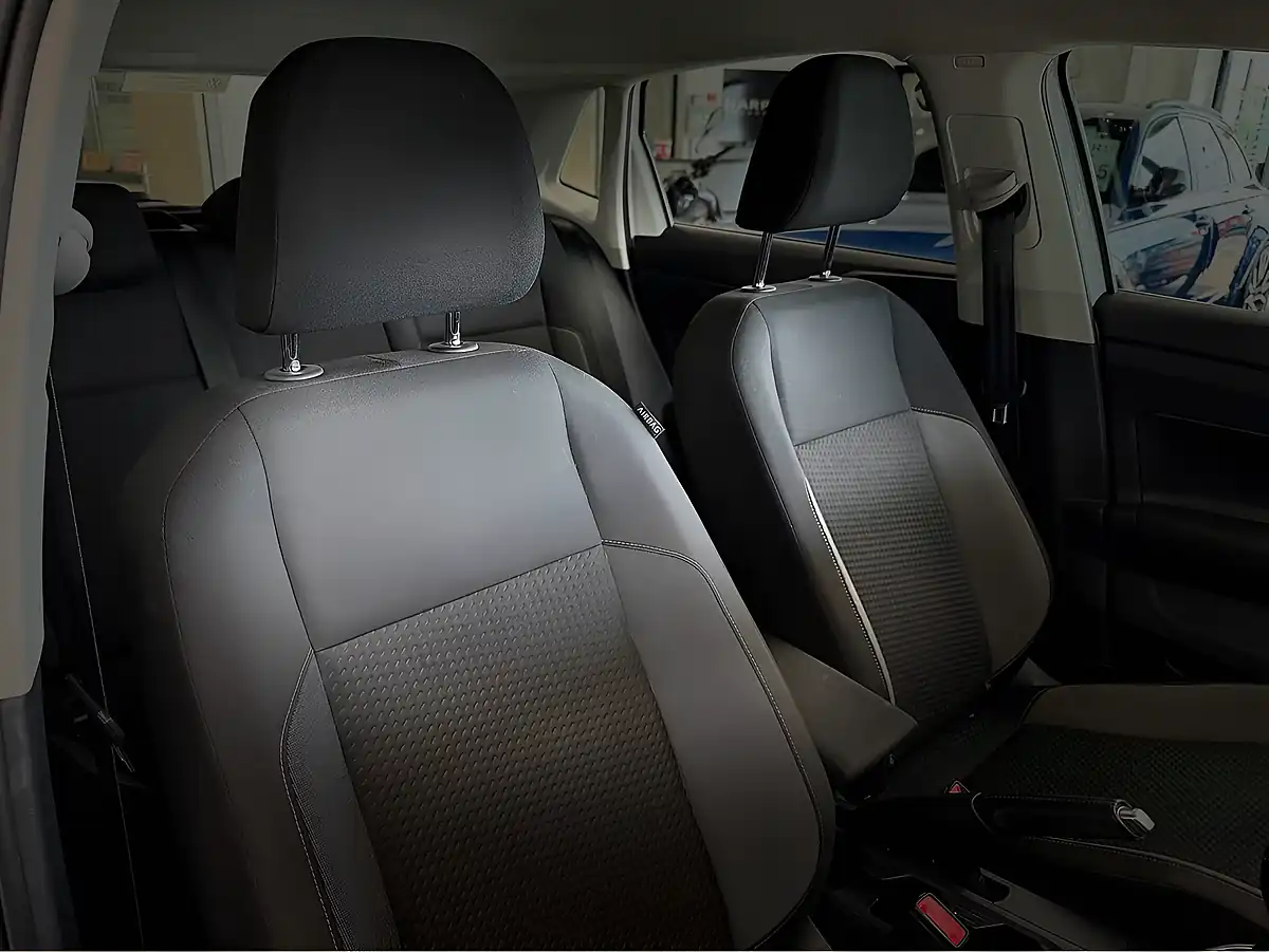 Used 2021 Volkswagen Polo Life White - Interior and Exterior details 17