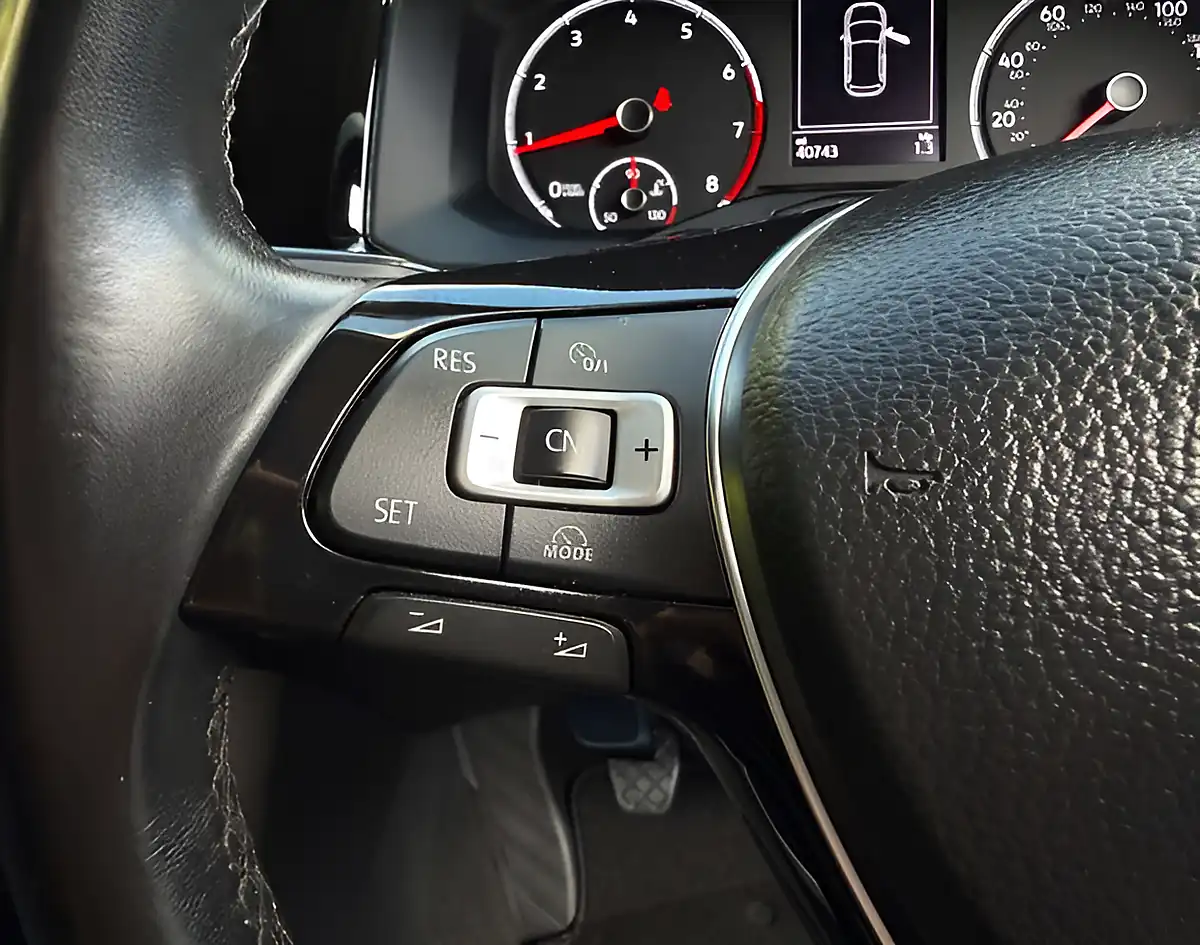 Used 2021 Volkswagen Polo Match Evo Blue - Interior and Exterior details 18