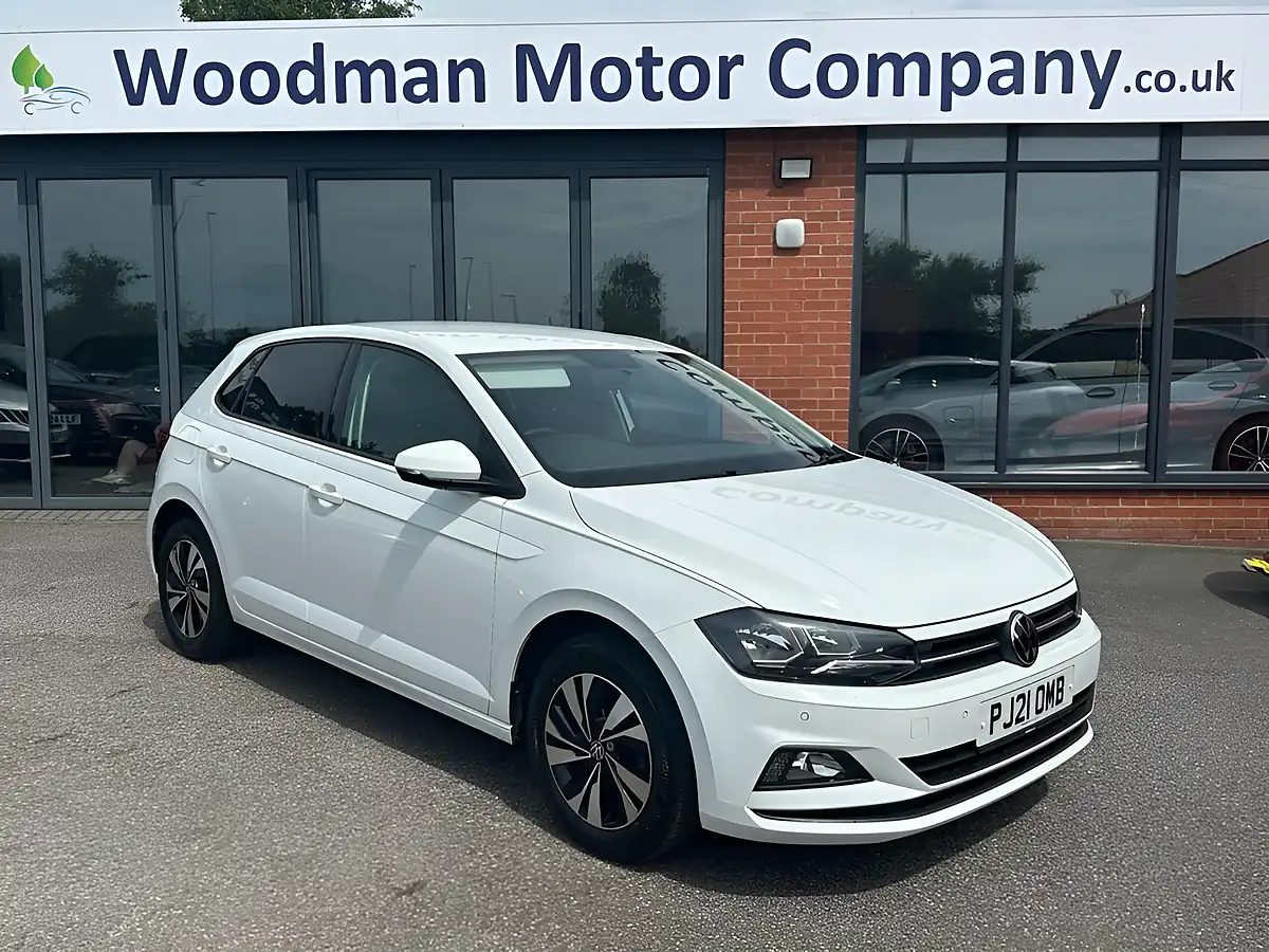 Used 2021 Volkswagen Polo Match White - Front View