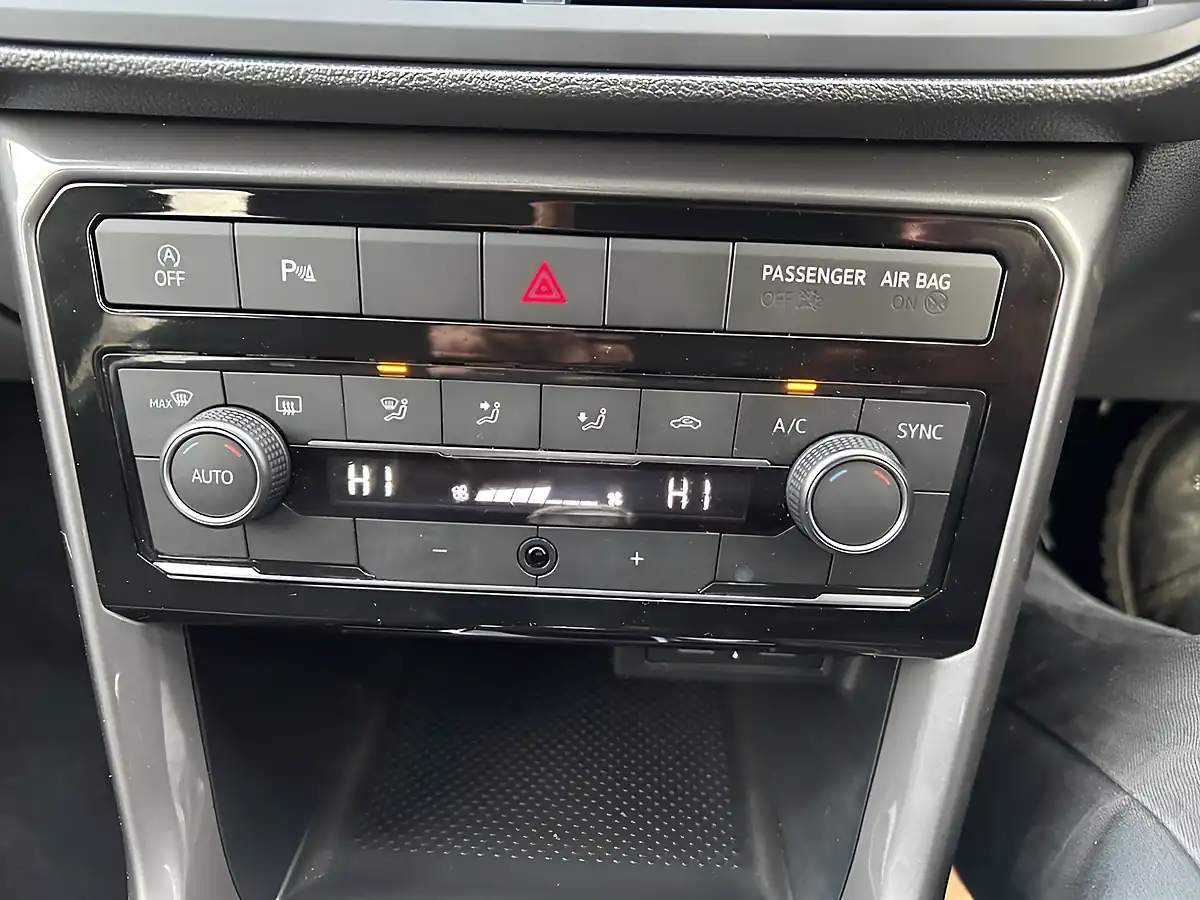 Used 2021 Volkswagen T-Cross Sel Blue - Interior and Exterior details 10