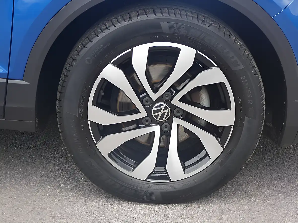 Used 2021 Volkswagen T-Roc Active Ravenna Blue Metallic - Interior and Exterior details 18