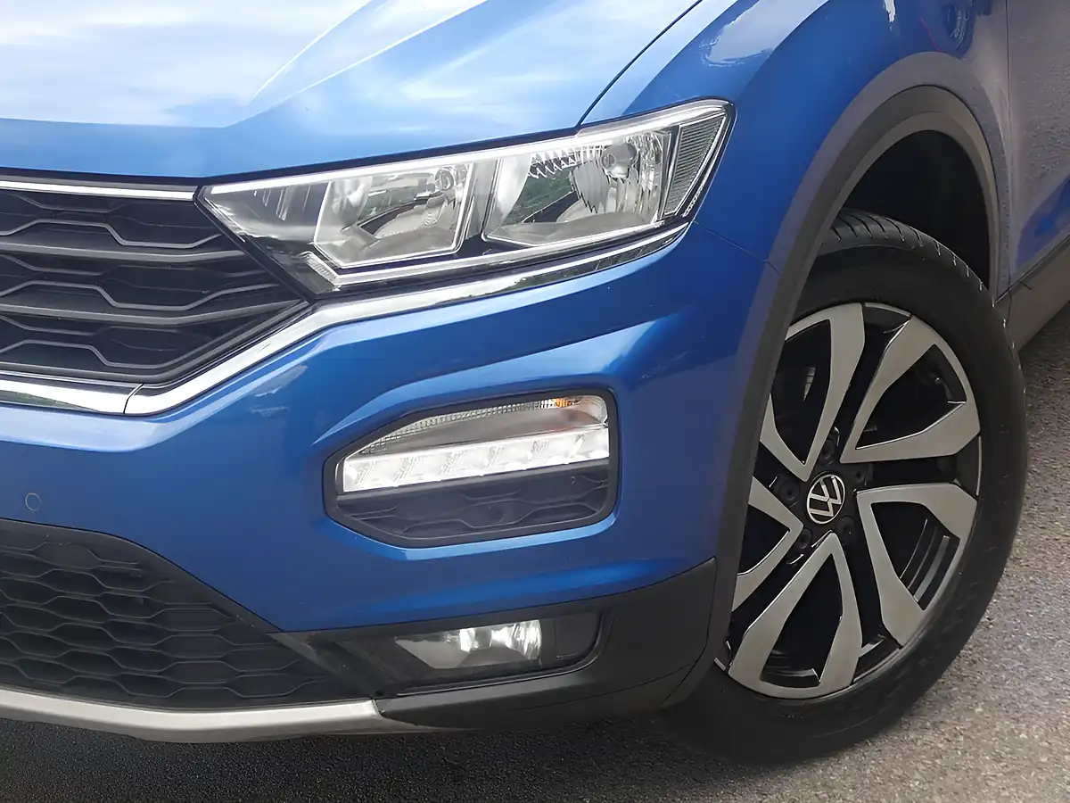 Used 2021 Volkswagen T-Roc Active Ravenna Blue Metallic - Interior and Exterior details 9