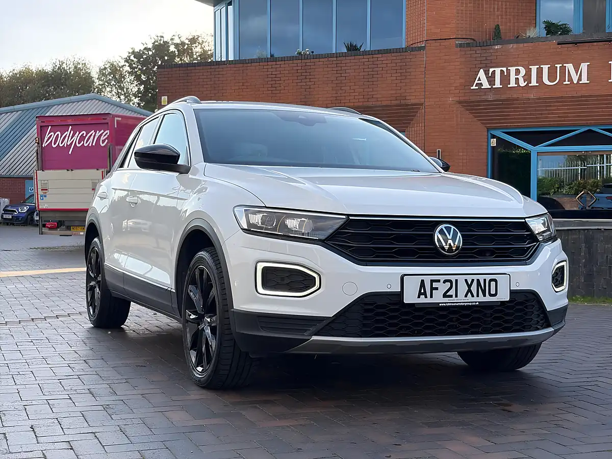 Used 2021 Volkswagen T-Roc Black Edition White - Interior and Exterior details 11