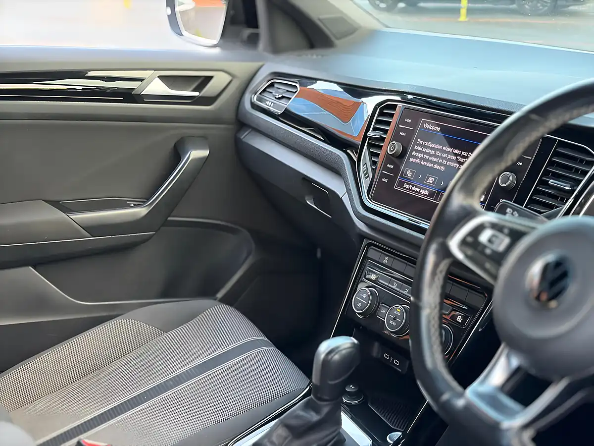 Used 2021 Volkswagen T-Roc Black Edition White - Interior and Exterior details 17