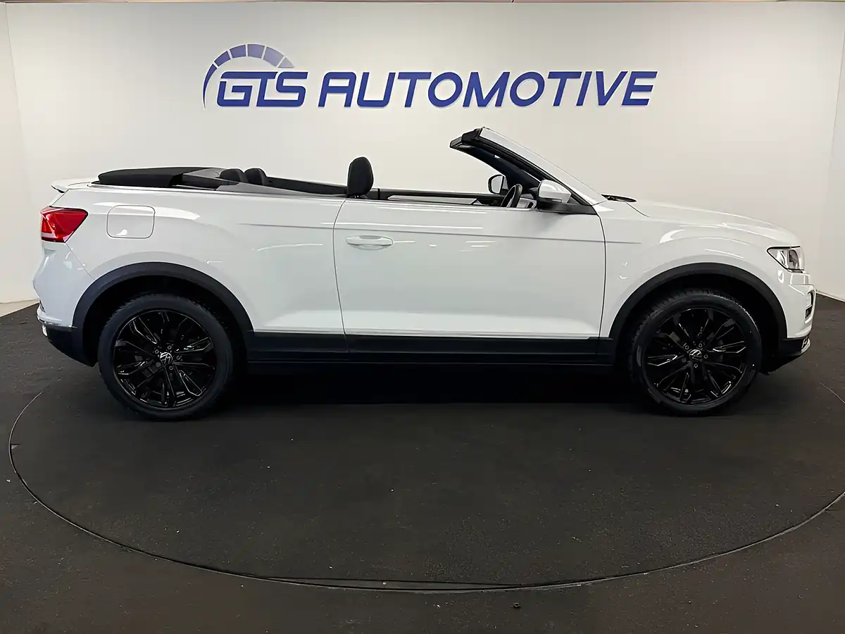 Used 2021 Volkswagen T-Roc Design Pure White - Interior and Exterior details 7