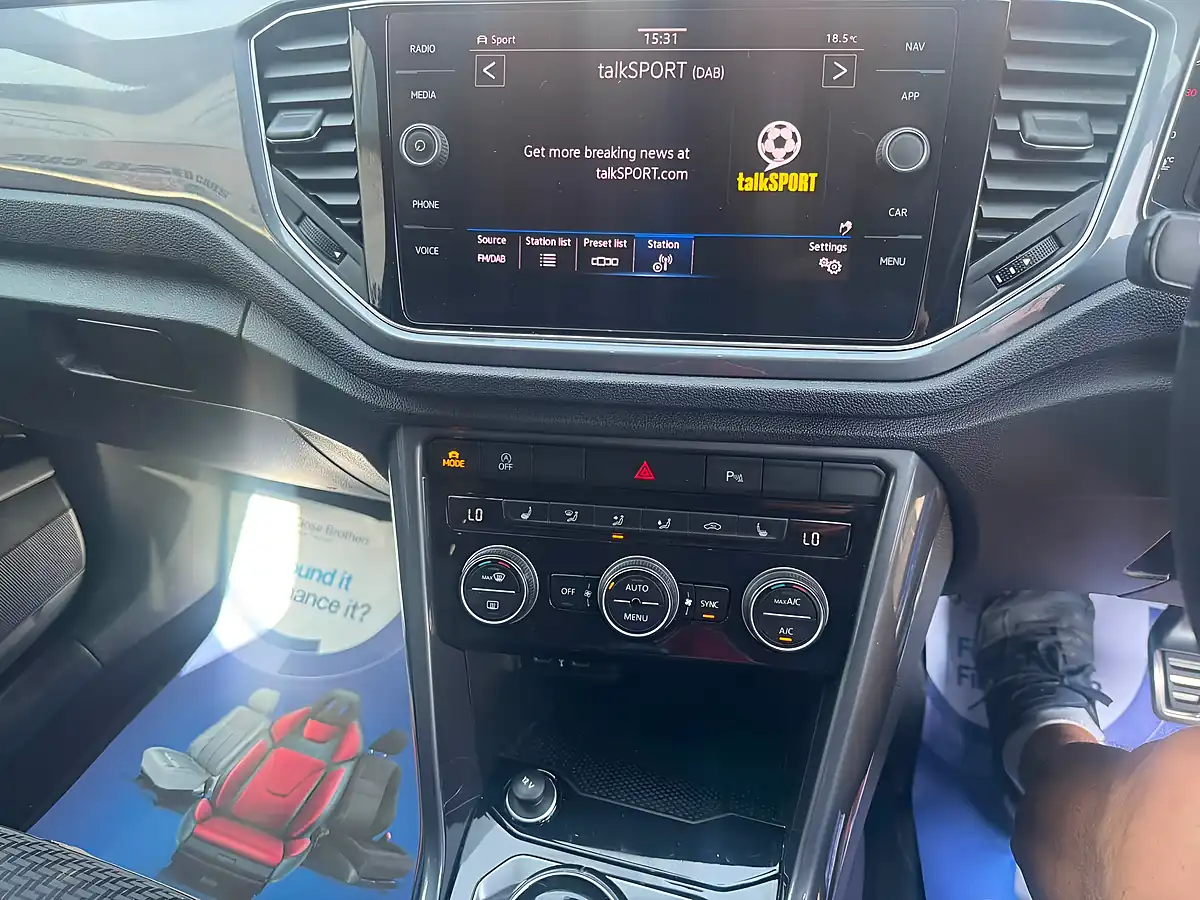 Used 2021 Volkswagen T-Roc R-Line Blue - Interior and Exterior details 9