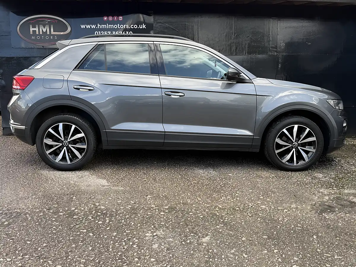 Used 2021 Volkswagen T-Roc Se Grey - Interior and Exterior details 7