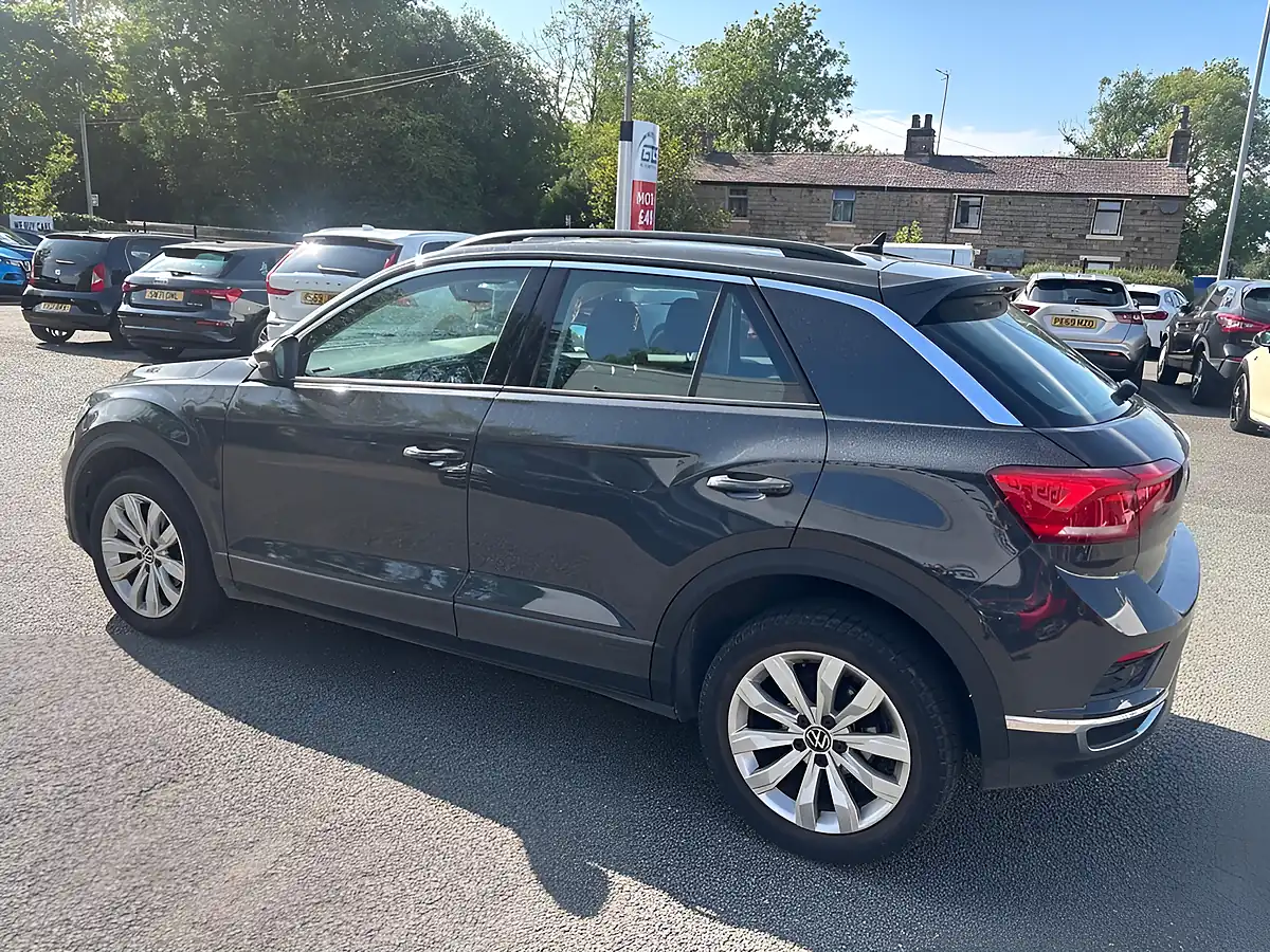 Used 2021 Volkswagen T-Roc Se Urano Grey - Interior and Exterior details 15