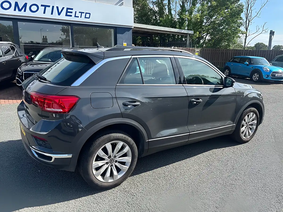 Used 2021 Volkswagen T-Roc Se Urano Grey - Interior and Exterior details 16