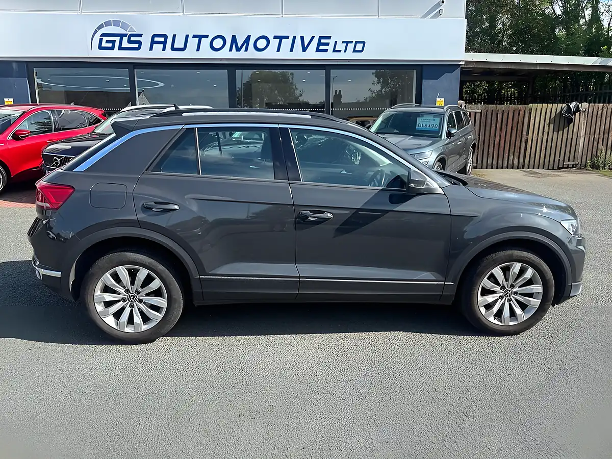 Used 2021 Volkswagen T-Roc Se Urano Grey - Interior and Exterior details 5