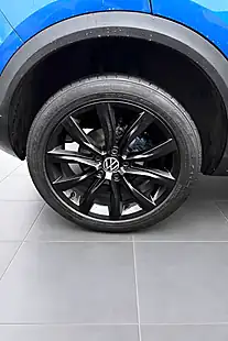 Used 2021 Volkswagen T-Roc Sel Blue - Interior and Exterior details 11