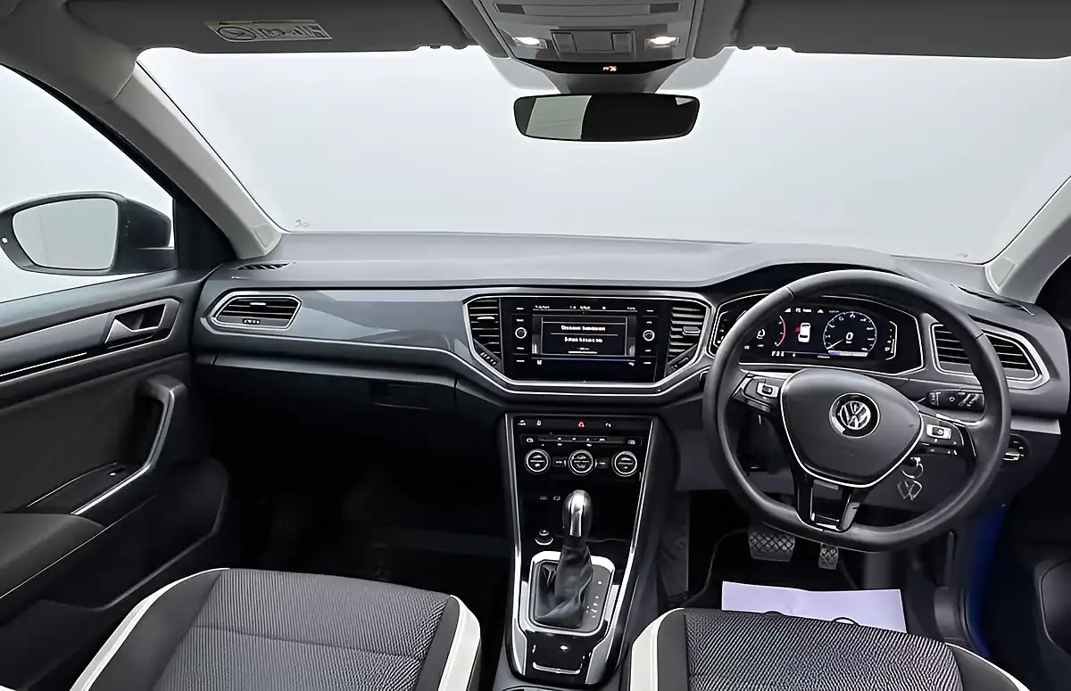 Used 2021 Volkswagen T-Roc Sel Blue - Interior and Exterior details 9