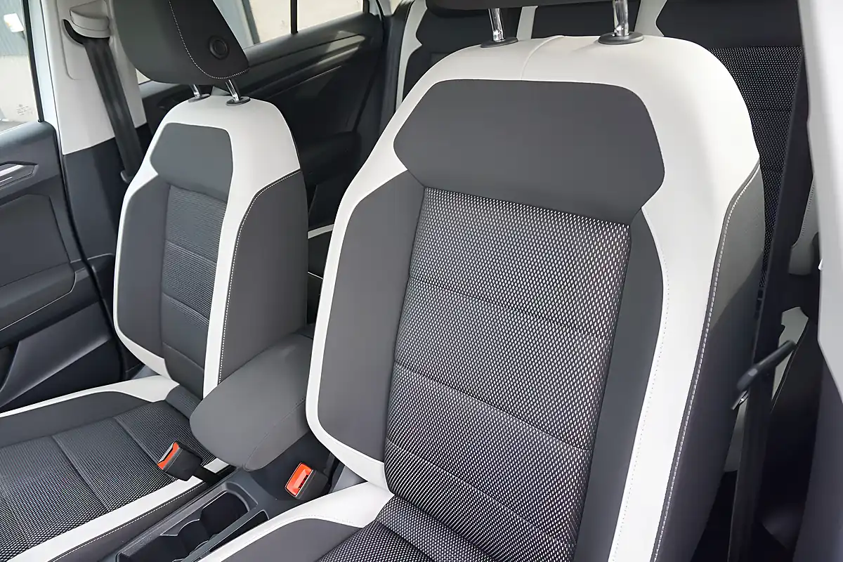 Used 2021 Volkswagen T-Roc Sel White - Interior and Exterior details 10