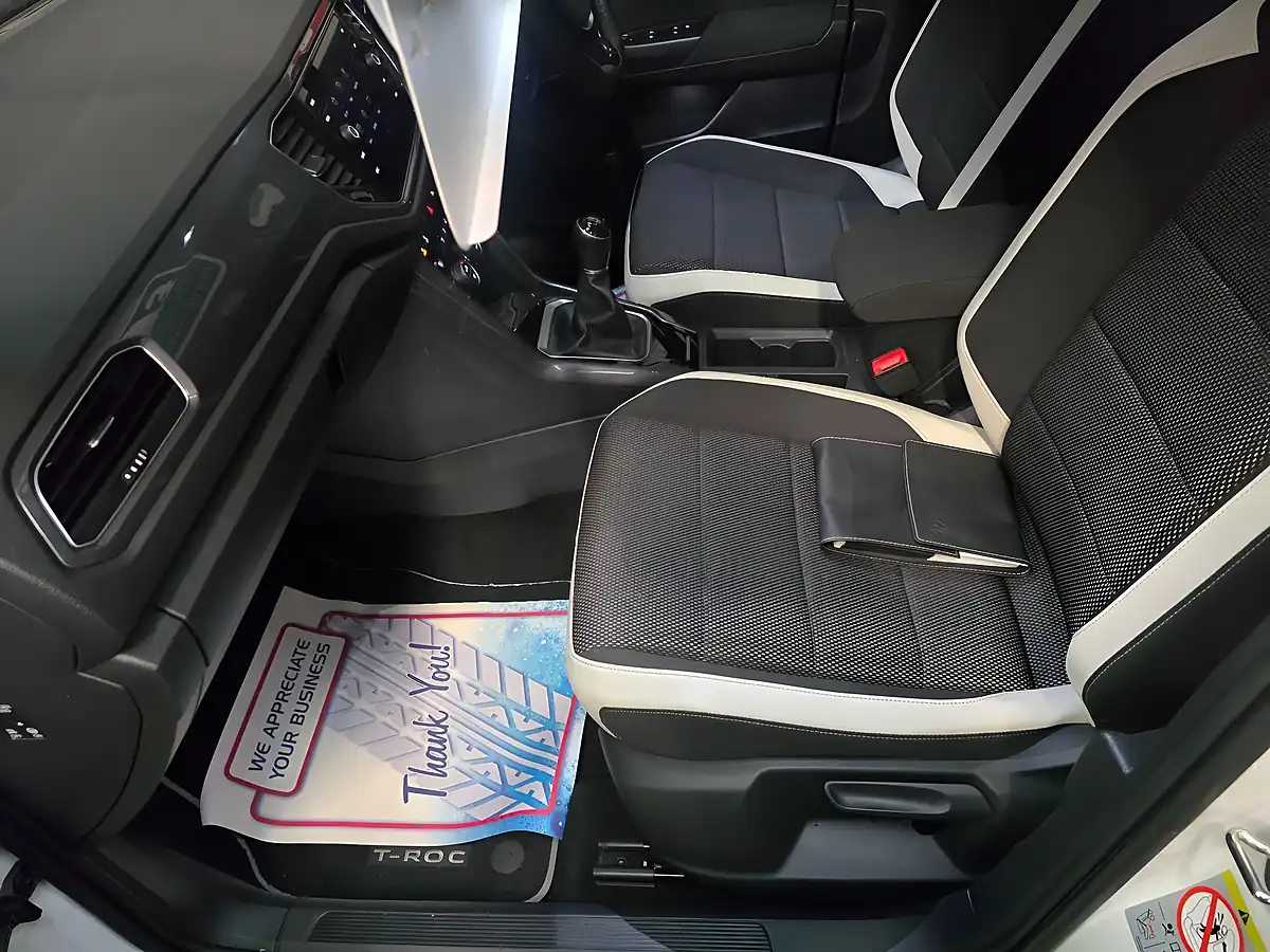 Used 2021 Volkswagen T-Roc Sel White - Interior and Exterior details 13
