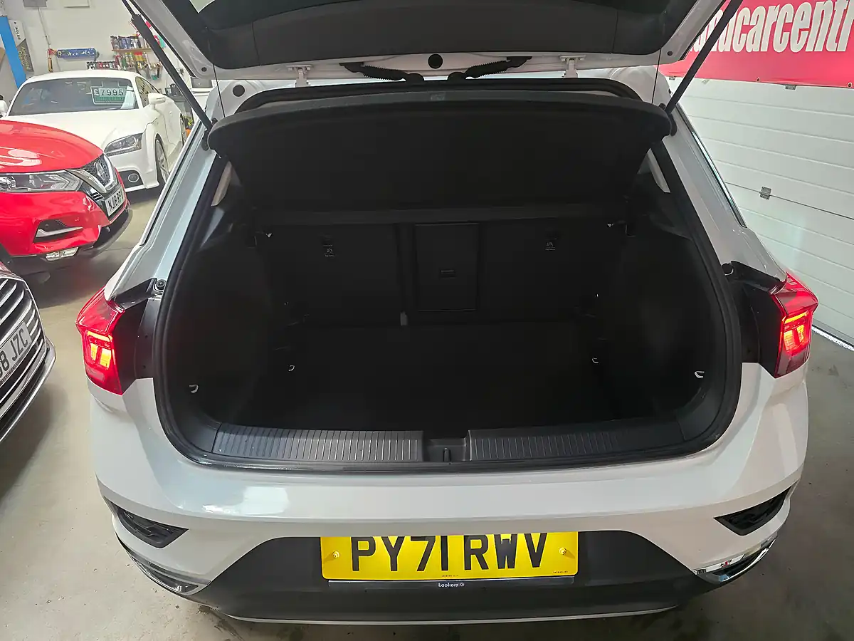 Used 2021 Volkswagen T-Roc Sel White - Interior and Exterior details 7