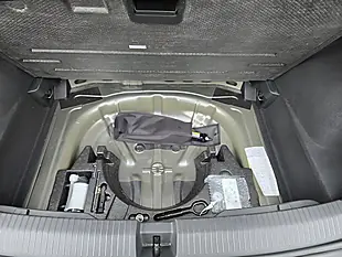 Used 2021 Volkswagen T-Roc United Grey - Interior and Exterior details 10