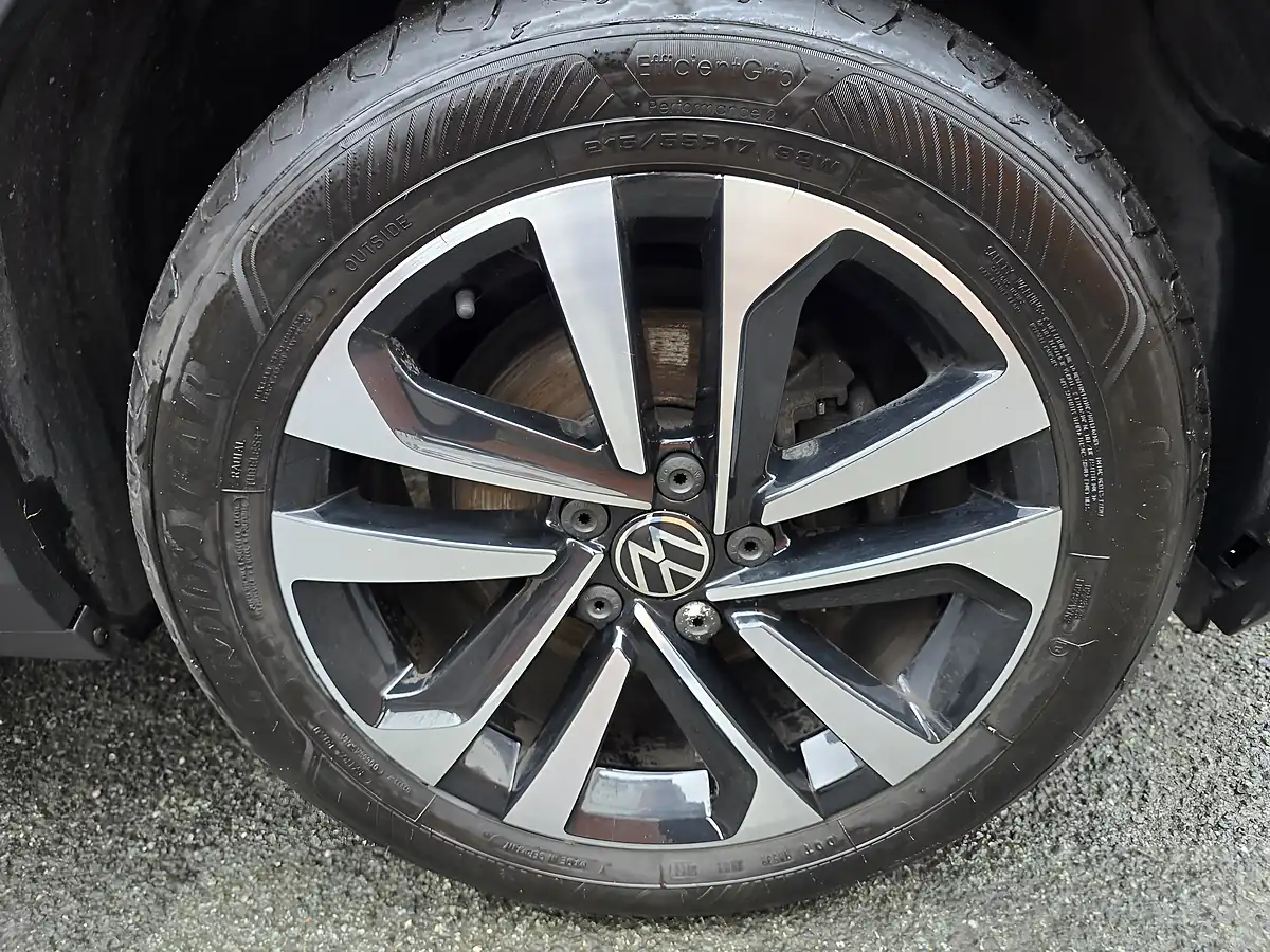 Used 2021 Volkswagen T-Roc United Grey - Interior and Exterior details 15