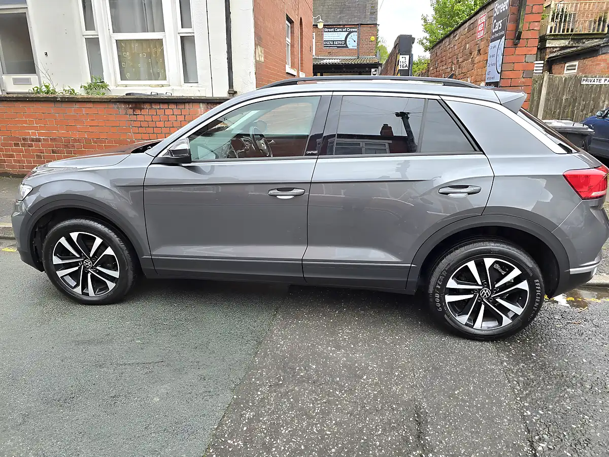 Used 2021 Volkswagen T-Roc United Grey - Interior and Exterior details 2